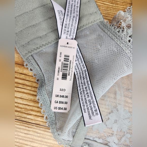 Victoria's Secret NWT Dream Angels Lined Demi Bra Size 32D - Picture 4 of 7